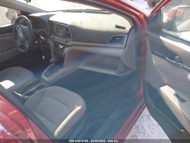 5NPD74LF0HH125700 Hyundai ELANTRA SE