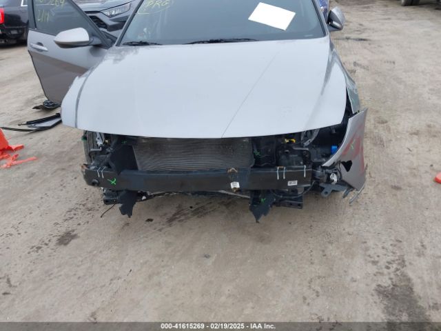 KMHLM4AG7PU395393 Hyundai ELANTRA SEL