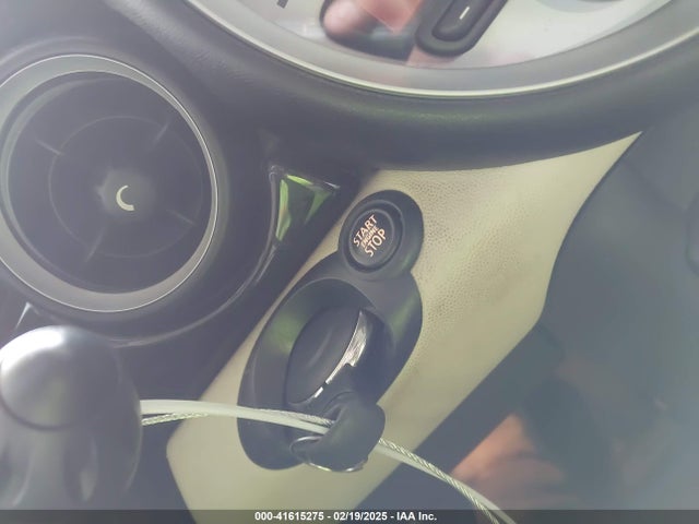 2011 MINI COOPER WMWSU3C55BT092288 Photo 10