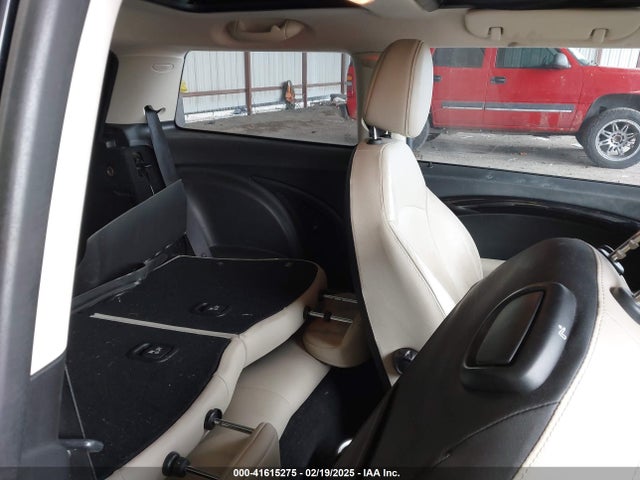 2011 MINI COOPER WMWSU3C55BT092288 Photo 7