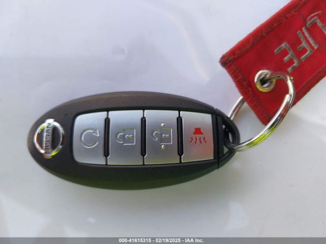 3N1CP5CU2JL511575 Nissan KICKS SR