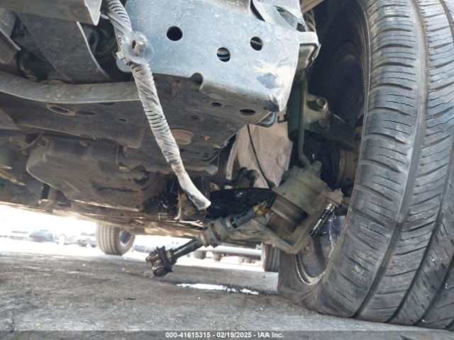 3N1CP5CU2JL511575 Nissan KICKS SR
