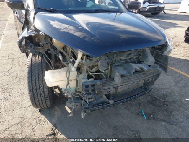 3N1CP5CU2JL511575 Nissan KICKS SR