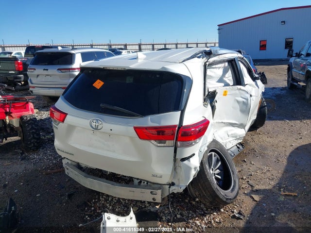 5TDKZRFH4KS334371 Toyota Highlander Xle