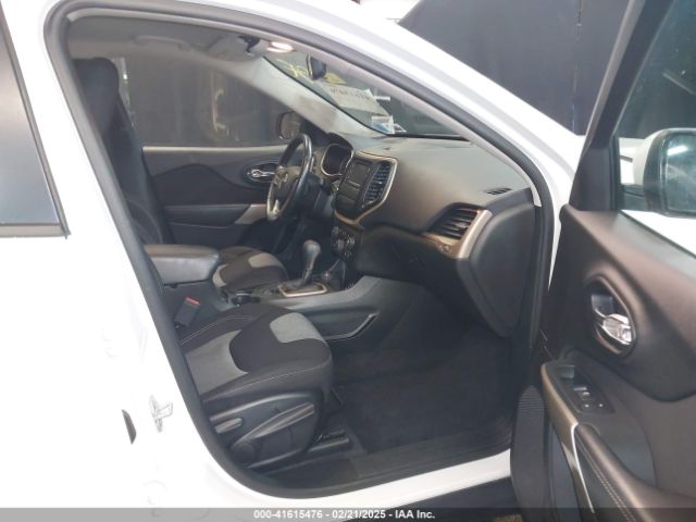 1C4PJMCX0JD505901 Jeep Cherokee Latitude 4x4