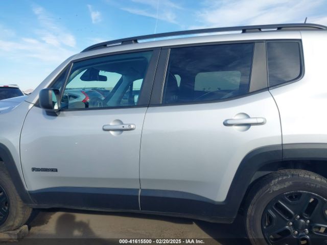 ZACCJBAB4JPH47649 Jeep Renegade Upland Edition 4x4