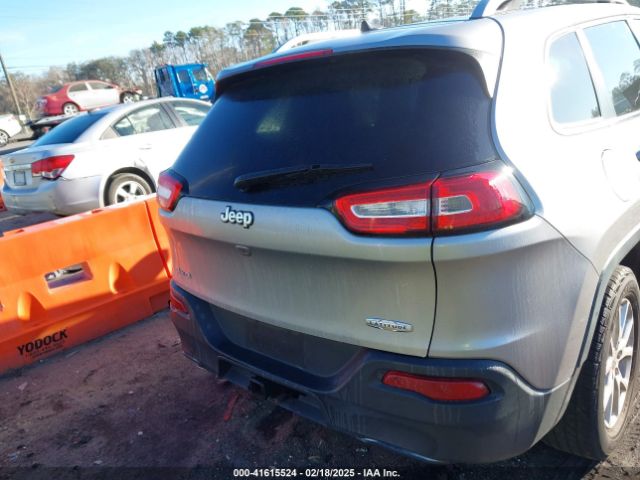1C4PJMCBXHW527679 Jeep Cherokee Latitude 4x4