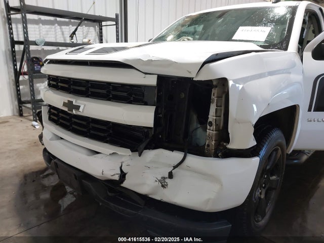 1GCVKPEC3JZ180194 Chevrolet Silverado 1500 Custom