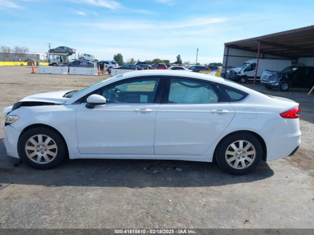 3FA6P0HD6KR201777 Ford FUSION SE