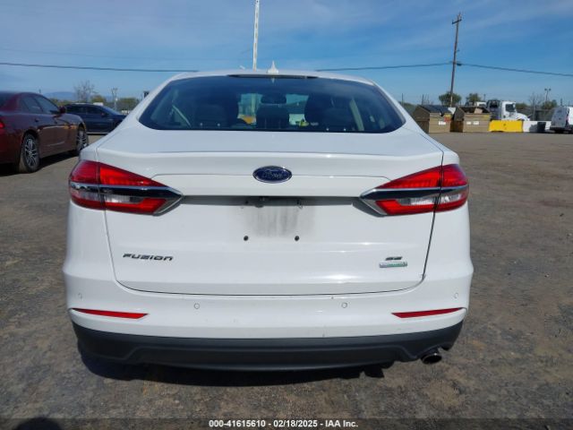 3FA6P0HD6KR201777 Ford FUSION SE