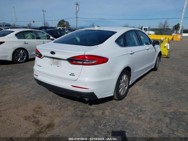 3FA6P0HD6KR201777 Ford FUSION SE