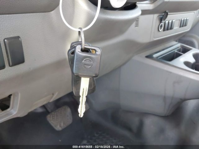 1N6BF0KM9HN801531 Nissan Nv Cargo Nv1500 S V6