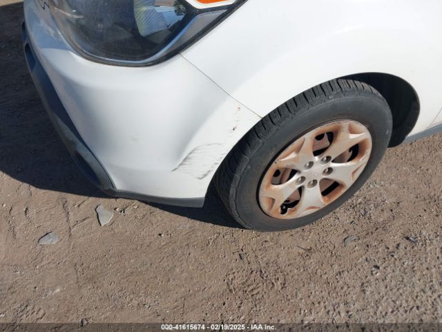 KNDJN2A22F7155344 KIA Soul