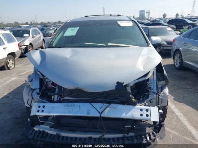 5TDJRKEC0MS005503 Toyota SIENNA XLE