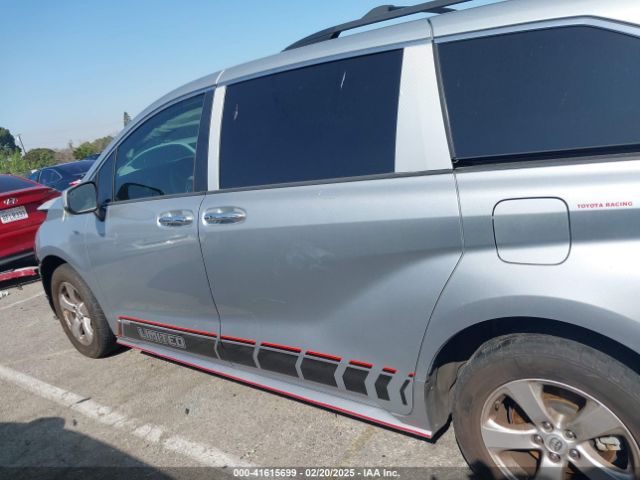 5TDJRKEC0MS005503 Toyota SIENNA XLE