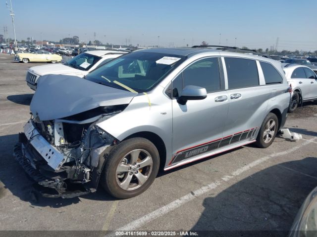 5TDJRKEC0MS005503 Toyota SIENNA XLE