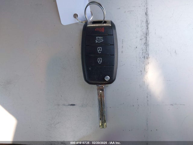 KIA Optima Lx 2015 KNAGM4A77F5650930 Image 11