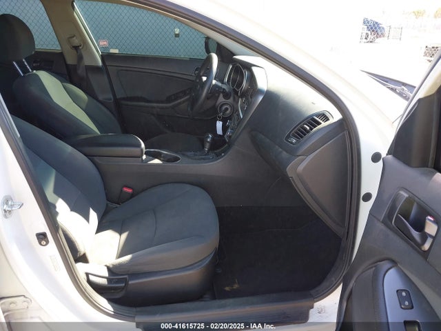 KIA Optima Lx 2015 KNAGM4A77F5650930 Image 5