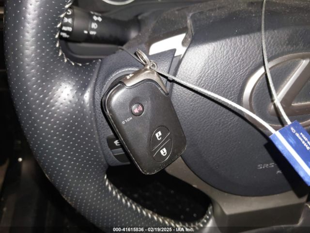 JTHKD5BH3F2226672 Lexus CT 200H