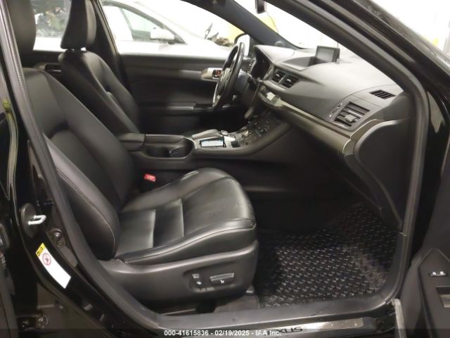 JTHKD5BH3F2226672 Lexus CT 200H