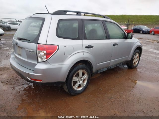 2013 SUBARU FORESTER JF2SHABC2DG439035 Photo 3