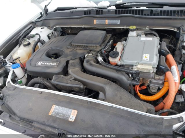3FA6P0RUXJR159658 Ford Fusion Hybrid Titanium
