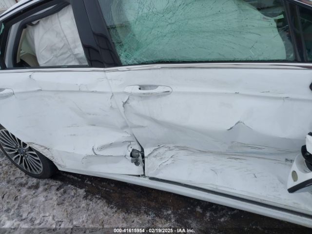 3FA6P0RUXJR159658 Ford Fusion Hybrid Titanium