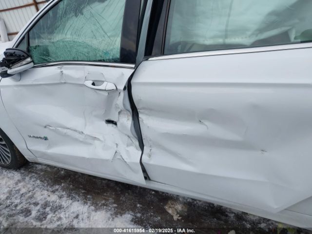 3FA6P0RUXJR159658 Ford Fusion Hybrid Titanium