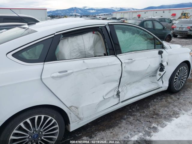 3FA6P0RUXJR159658 Ford Fusion Hybrid Titanium