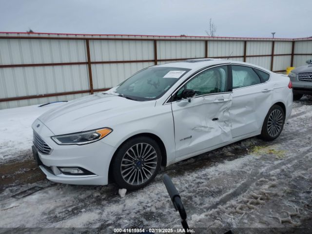3FA6P0RUXJR159658 Ford Fusion Hybrid Titanium