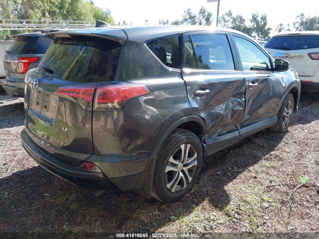 JTMZFREV4JJ195417 Toyota RAV4 LE