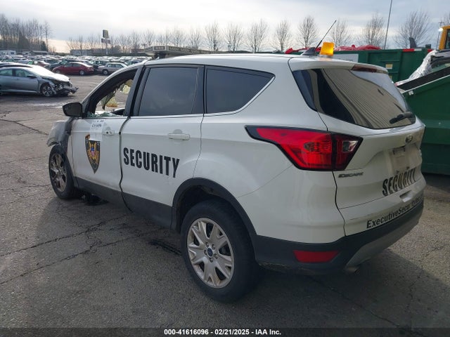 1FMCU9GD1KUA53392 Ford ESCAPE SE