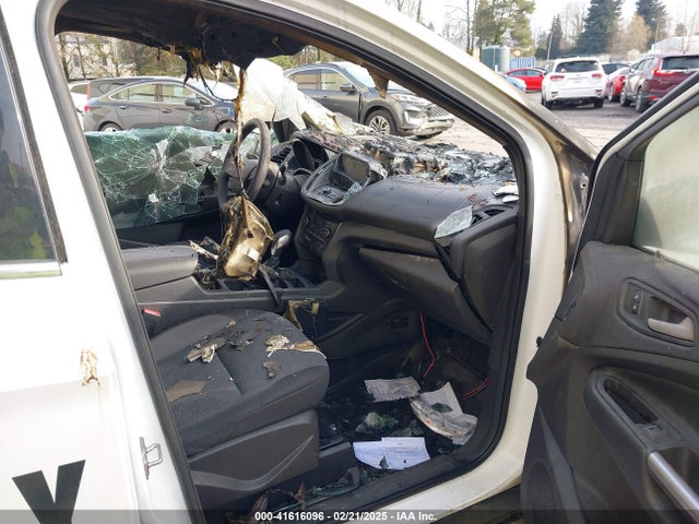1FMCU9GD1KUA53392 Ford ESCAPE SE