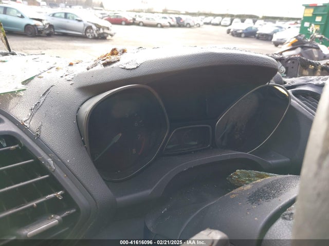 1FMCU9GD1KUA53392 Ford ESCAPE SE