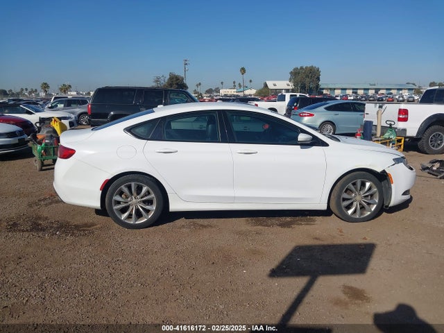 Chrysler 200 S 2015 1C3CCCBB2FN665650 Image 13