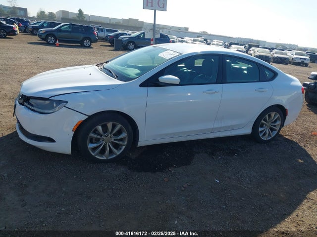 Chrysler 200 S 2015 1C3CCCBB2FN665650 Image 14