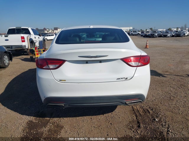 Chrysler 200 S 2015 1C3CCCBB2FN665650 Image 16