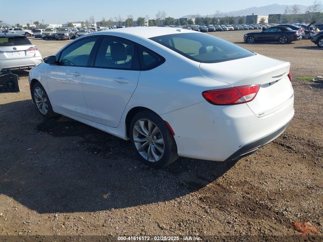Chrysler 200 S 2015 1C3CCCBB2FN665650 Image 3