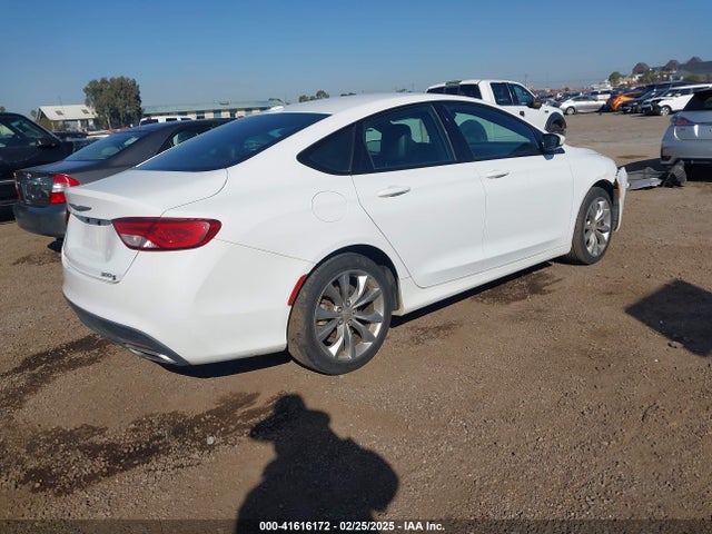 Chrysler 200 S 2015 1C3CCCBB2FN665650 Image 4