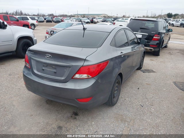 Hyundai ACCENT SE 2017 KMHCT4AE1HU187769 Image 4