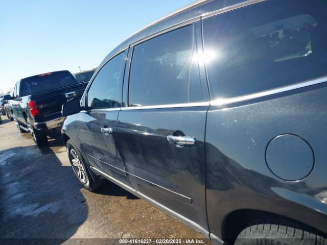 1GNKRHKDXFJ226537 Chevrolet Traverse 2lt
