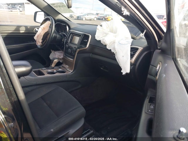 1C4RJFAGXGC303878 Jeep Grand Cherokee Laredo