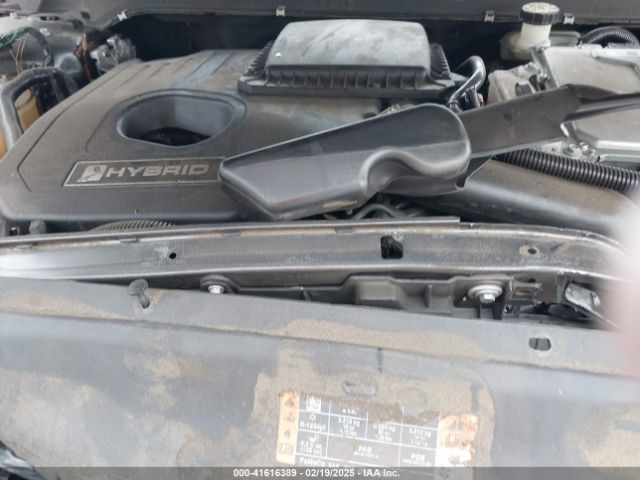 3FA6P0RU9JR111553 Ford Fusion Hybrid Titanium