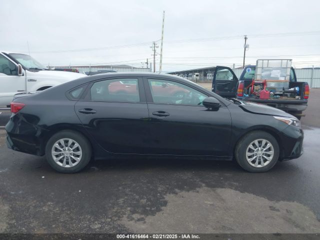 3KPF24AD3PE520790 KIA FORTE LX