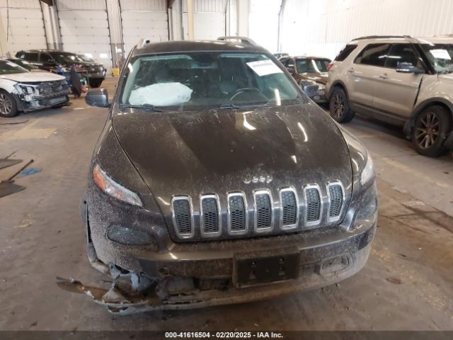 1C4PJMCS4EW272815 Jeep Cherokee Latitude