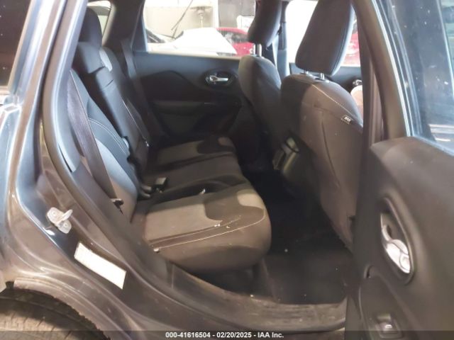 1C4PJMCS4EW272815 Jeep Cherokee Latitude