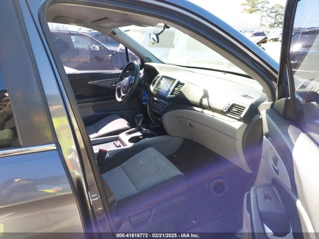 Honda Ridgeline Rts 2017 5FPYK3F49HB011804 Image 5