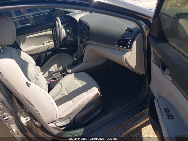 Hyundai ELANTRA SE 2017 5NPD74LF4HH192252 Image 5