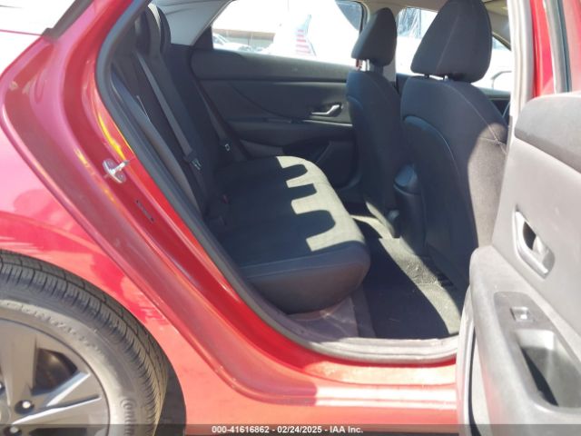 5NPLS4AG1NH072930 Hyundai ELANTRA SEL