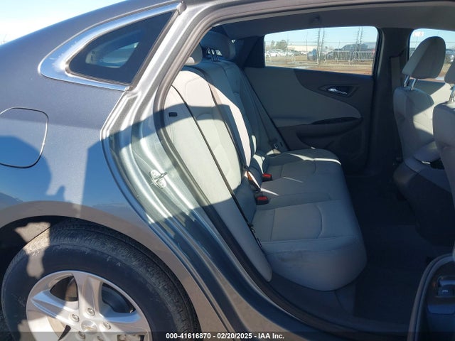 1G1ZC5ST7PF157415 Chevrolet Malibu Fwd 1fl